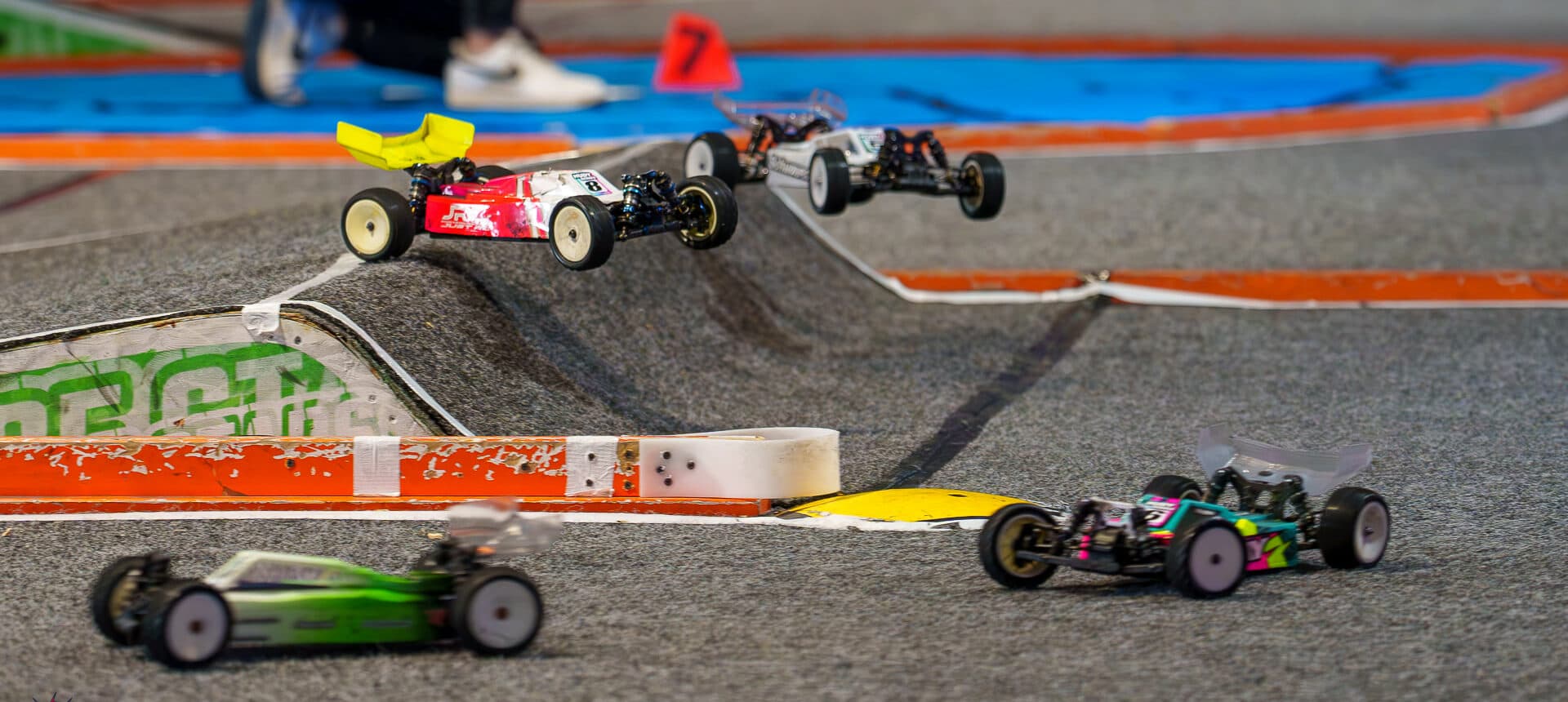 Zawody off-road RC na hali RC Sport Planeta w Pabianicach