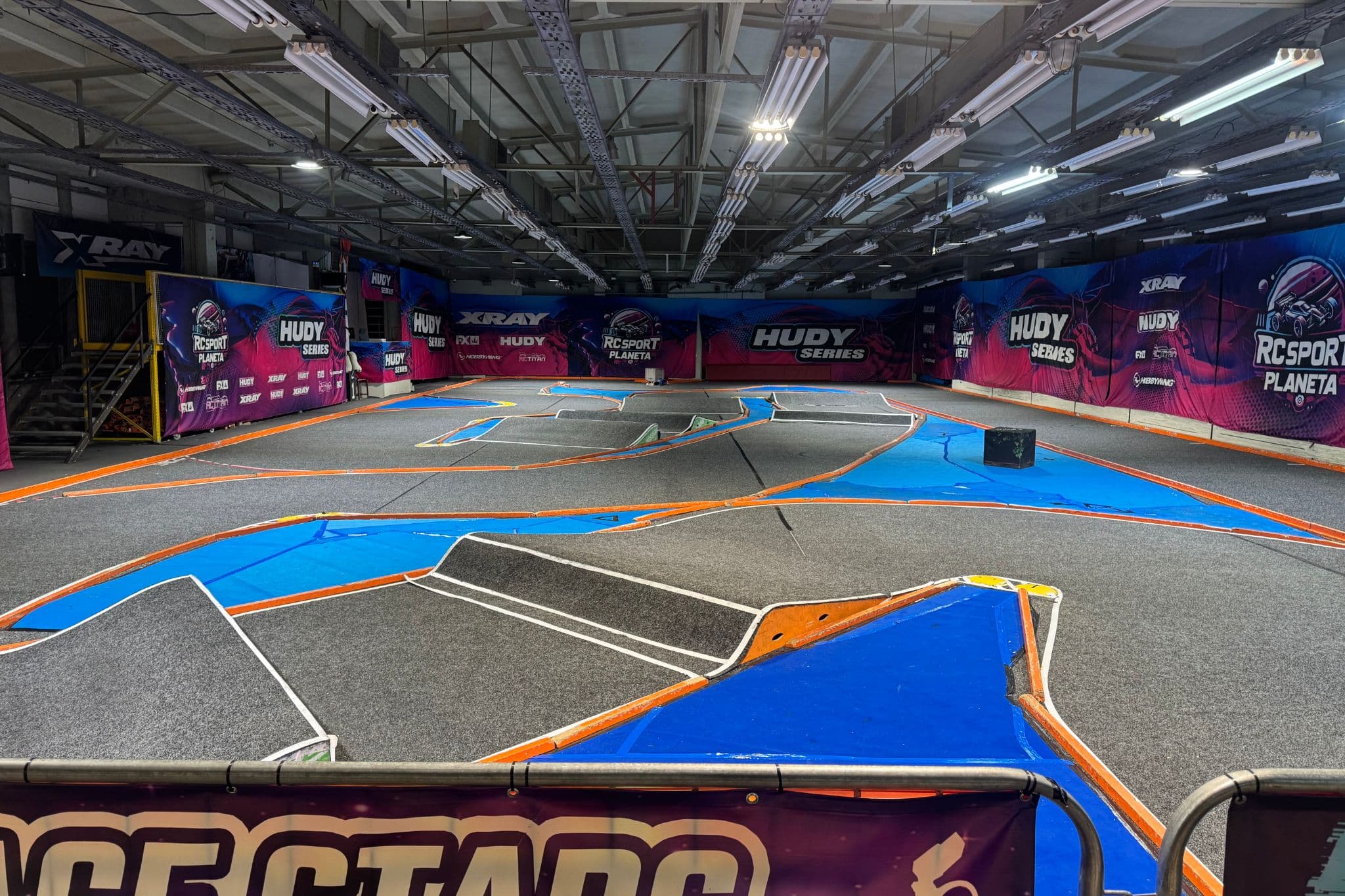 Tor off-road RC 544 m² w skali 1:10, Pabianice